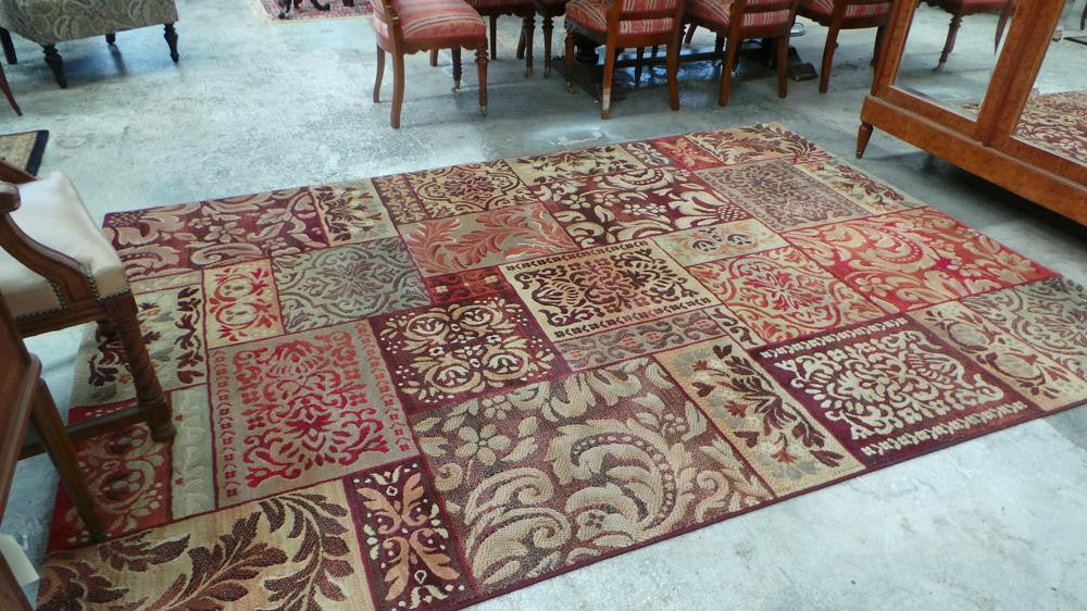 Beautiful Decorative Floor Rug