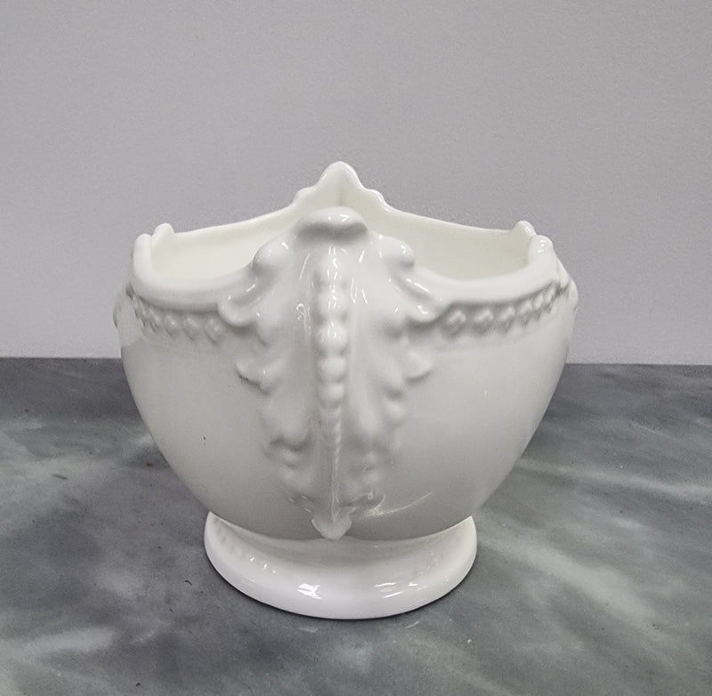 Lovely white shell shaped Coalport bowl . In good original condition with no chips or cracks, please view photos as they help form part of the description.