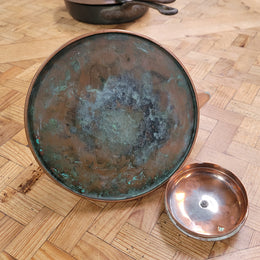 Vintage French copper kettle . They have been sourced from France and is in good original detailed condition.