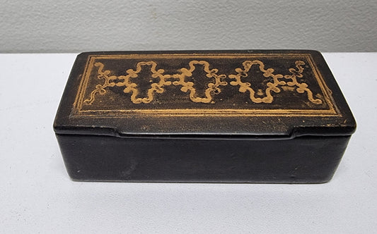 Victorian Papier-mâché Snuff Box