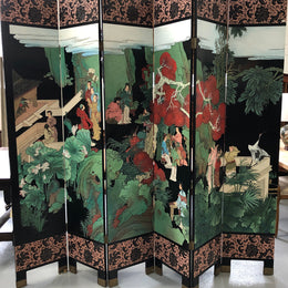 Fabulous Chinese Decorative dressing screen with lovely details in good original detailed condition.