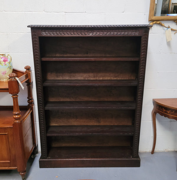 English Oak Gothic Revival open bookshelf with four fully adjustable shelves and of pleasing narrow portions.