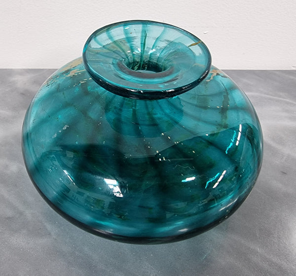 Stunning signed Phoenician glass vase made in Malta and still has original sticker. It is in good condition with no chips or cracks.