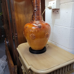 Stunning oriental ceramic lamp base (Bronze Horse Chapel St. C1970’s) and conforming shade. Browns and Burnt orange colours.