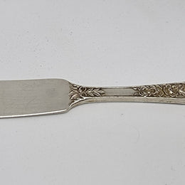 Very decorative American Kirk and Sons sterling silver butter knife in good original condition.