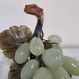 Stunning Vintage Chinese jade grapes that would make a lovely display. They arte in good original condition, please view photos as they help form part of the description.