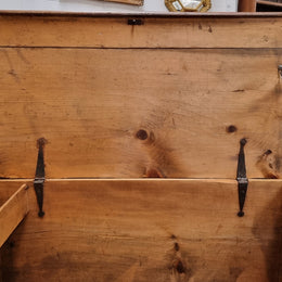 Late Victorian Pine Blanket Box Trunk