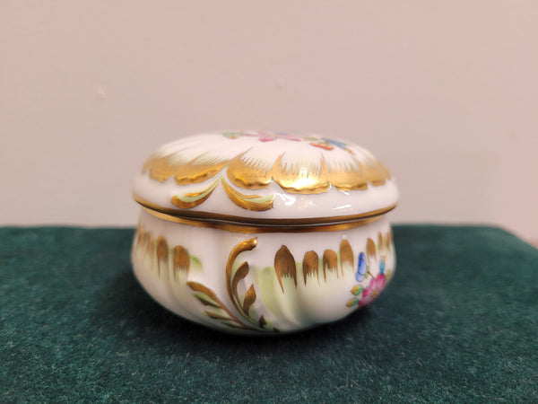 Herend floral small lidded trinket bowl hand painted porcelain. Excellent condition no chips cracks or crazing.  Please see photos.