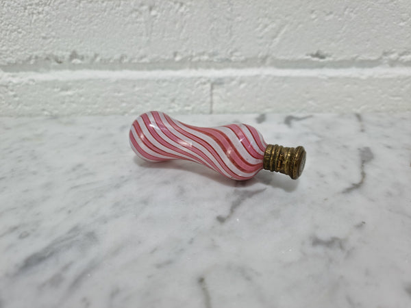 19th century pink and white Nailsea glass miniature scent bottle. In good original condition, please view photos as they help form part of the description.