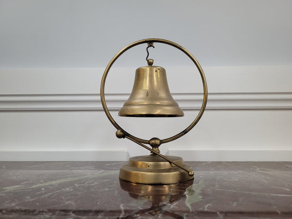 Victorian dinner bell, in good original condition. Please view photos as they help form part of the description.