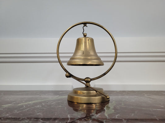 Victorian dinner bell, in good original condition. Please view photos as they help form part of the description.