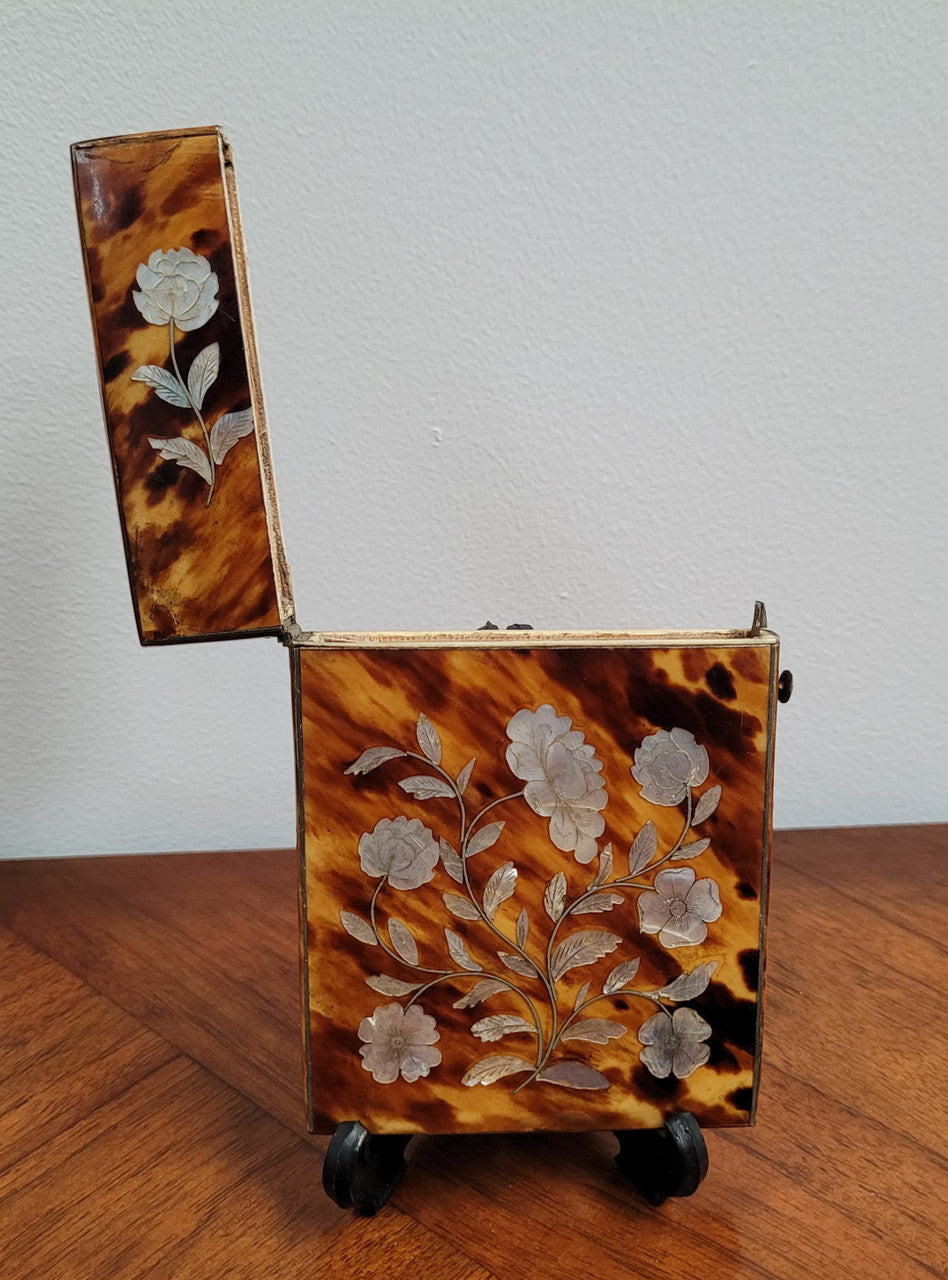 Victorian Tortoiseshell and Mother of Pearl card case.