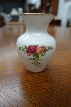 Royal Albert Small Vase | Antique & Vintage | Moonee Ponds Antiques | Australia Wide Delivery