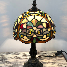 Lovely Tiffany Style Table lamp