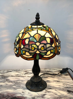 Lovely Tiffany Style Table lamp | Antique & Vintage | Moonee Ponds Antiques | Australia Wide Delivery