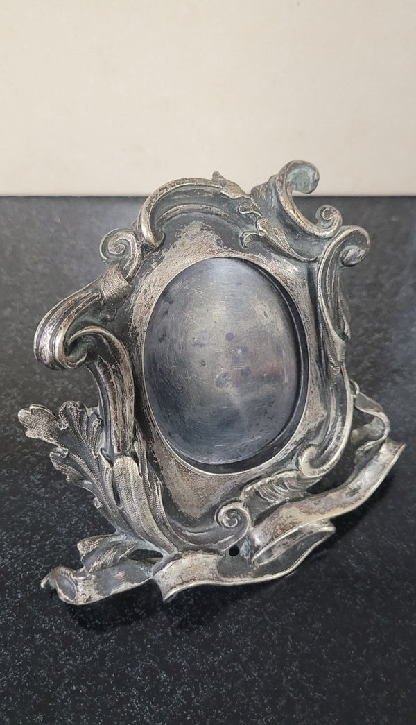 Stunning Late Victorian Art Nouveau picture frame. It is in good original condition, please view photos as they help form part of the description.