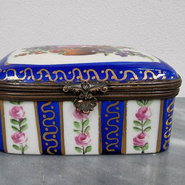 Lovely Antique Limoges Style Hand Painted Porcelain Casket Trinket Box