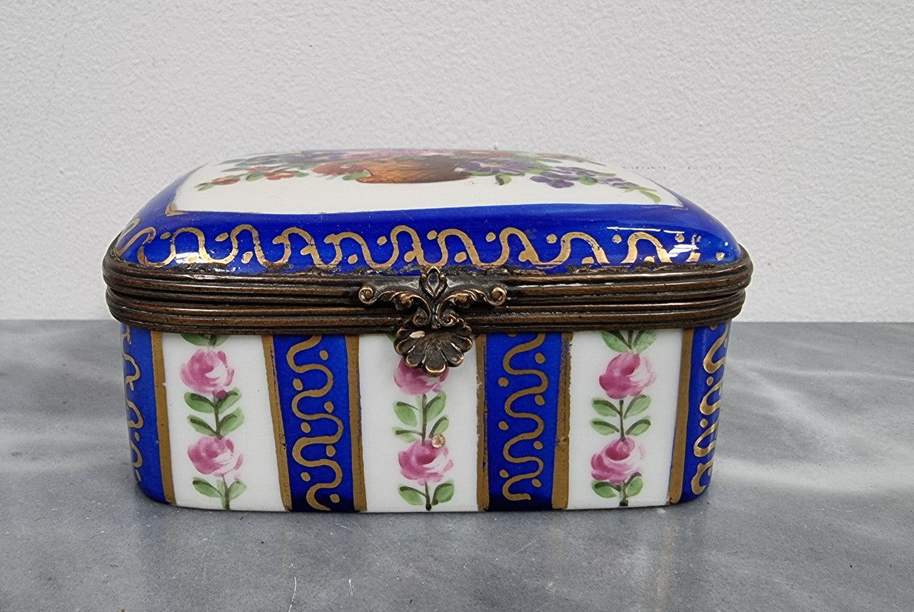 Lovely Antique Limoges Style Hand Painted Porcelain Casket Trinket Box