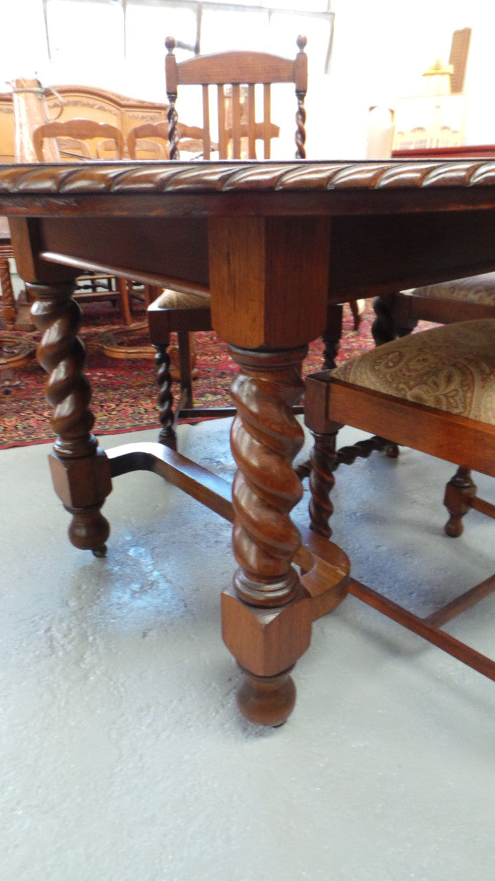 Beautiful Antique Jacobean Oak Dining Table And Chairs