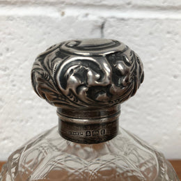 Edwardian crystal and silver top scent bottle. Good condition, Birmingham 1902.