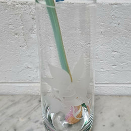 Beautiful etched decorative vase, handcrafted in Scotland and in good condition with original sticker.
