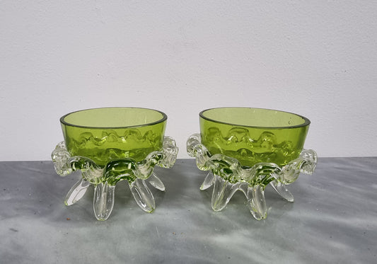Lovely pair of Victorian green glass open salt bowls with clear frilled edging. In good original condition.