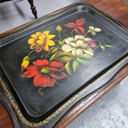 Lovely 19th Century hand painted French Toleware Tray in good condition.