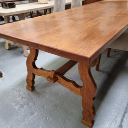 French light Oak Spanish style extension table. In good restored condition.