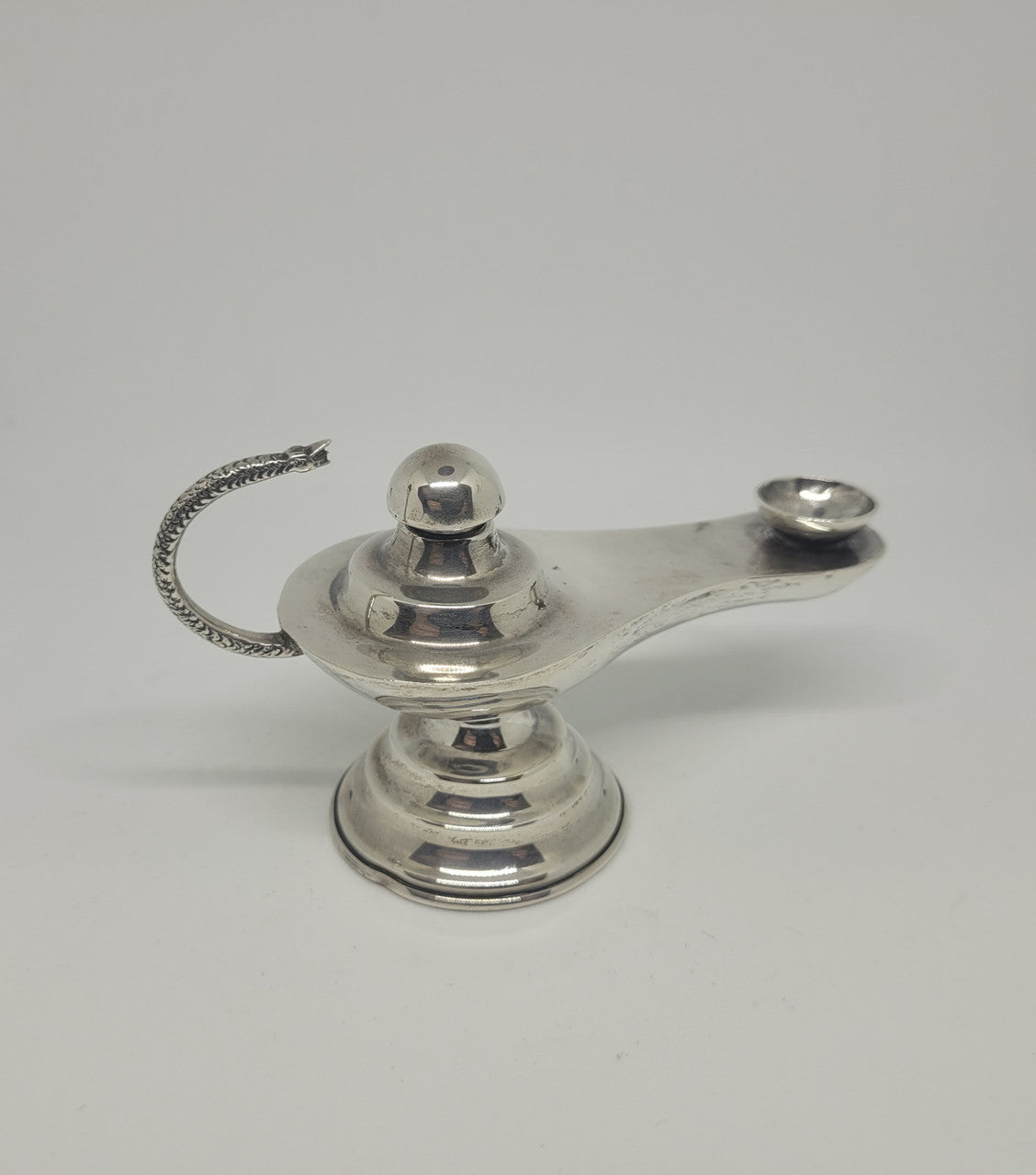 Stunning Mexican 925 silver Aladdin oil lamp, in good original condition.