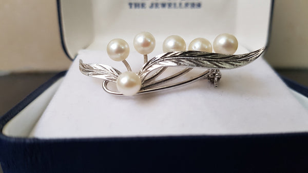 Vintage Pearl Brooch