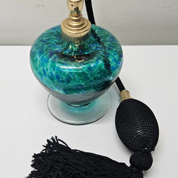 Teign Valley Glass TVG Art Glass perfume bottle in blue/green glass with working atomiser. Please see photos as they form part of the description.