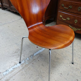 Fritz Hansen Design Modern Chair