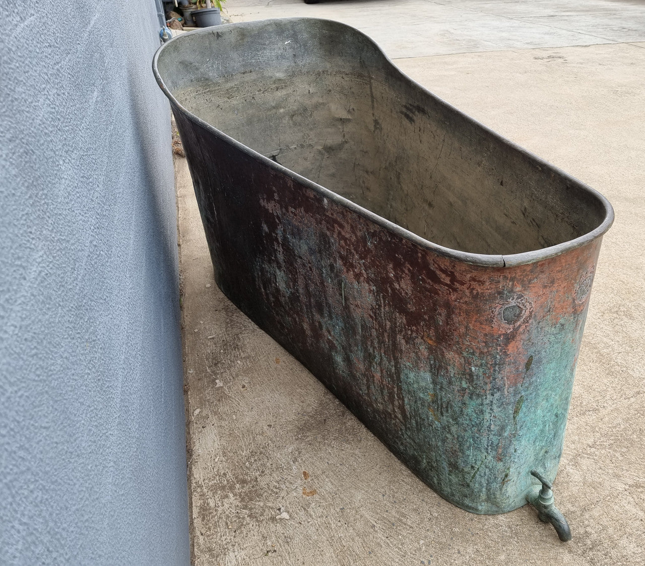 Rare French 19th Century copper and galvanized interior bath tub. In good original condition. Circa: 1850's . Fabulous for inside or outside in the garden.