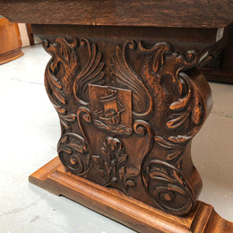 A beautiful French oak, Spanish style parquetry top extension table, with amazing carving and lovely details in very good condition.