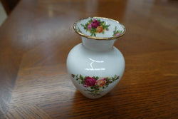 Royal Albert Small Vase | Antique & Vintage | Moonee Ponds Antiques | Australia Wide Delivery