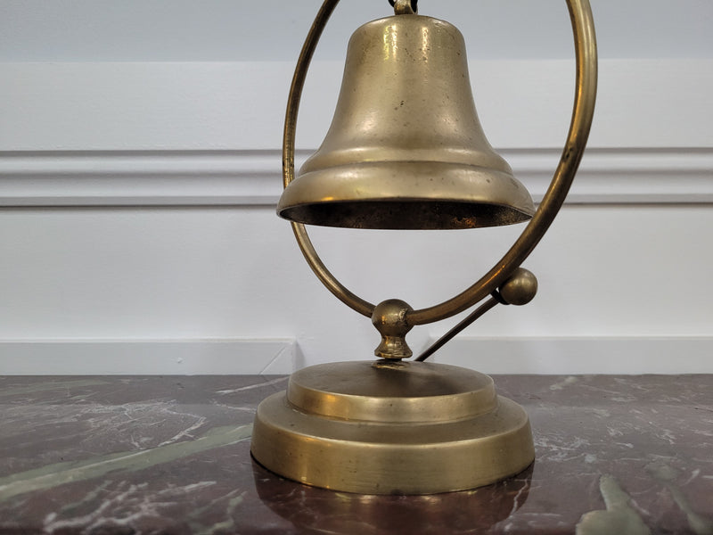 Victorian dinner bell, in good original condition. Please view photos as they help form part of the description.