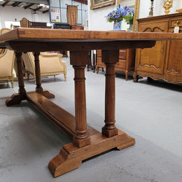 Vintage custom made fruitwood pedestal dinning table, comfortable fits 8-10 people. In good original condition. Sourced locally. Please see pictures to form part of the description.