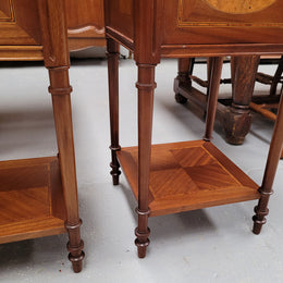 Victorian Cedar blanket box seat with lovely upholstery. This beautiful seat could be used in a bedroom in front of a bed or a hallway to store shoes and sit on when putting them on. It is in good original condition, please view photos as they help form part of the description.