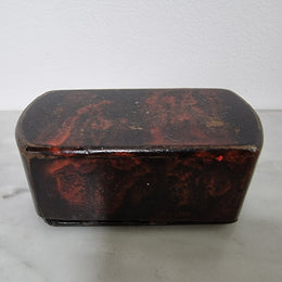 Beautiful Antique early 19th Century paper mache and faux Tortoiseshell snuff box with silver inlaid. It is in good original condition.