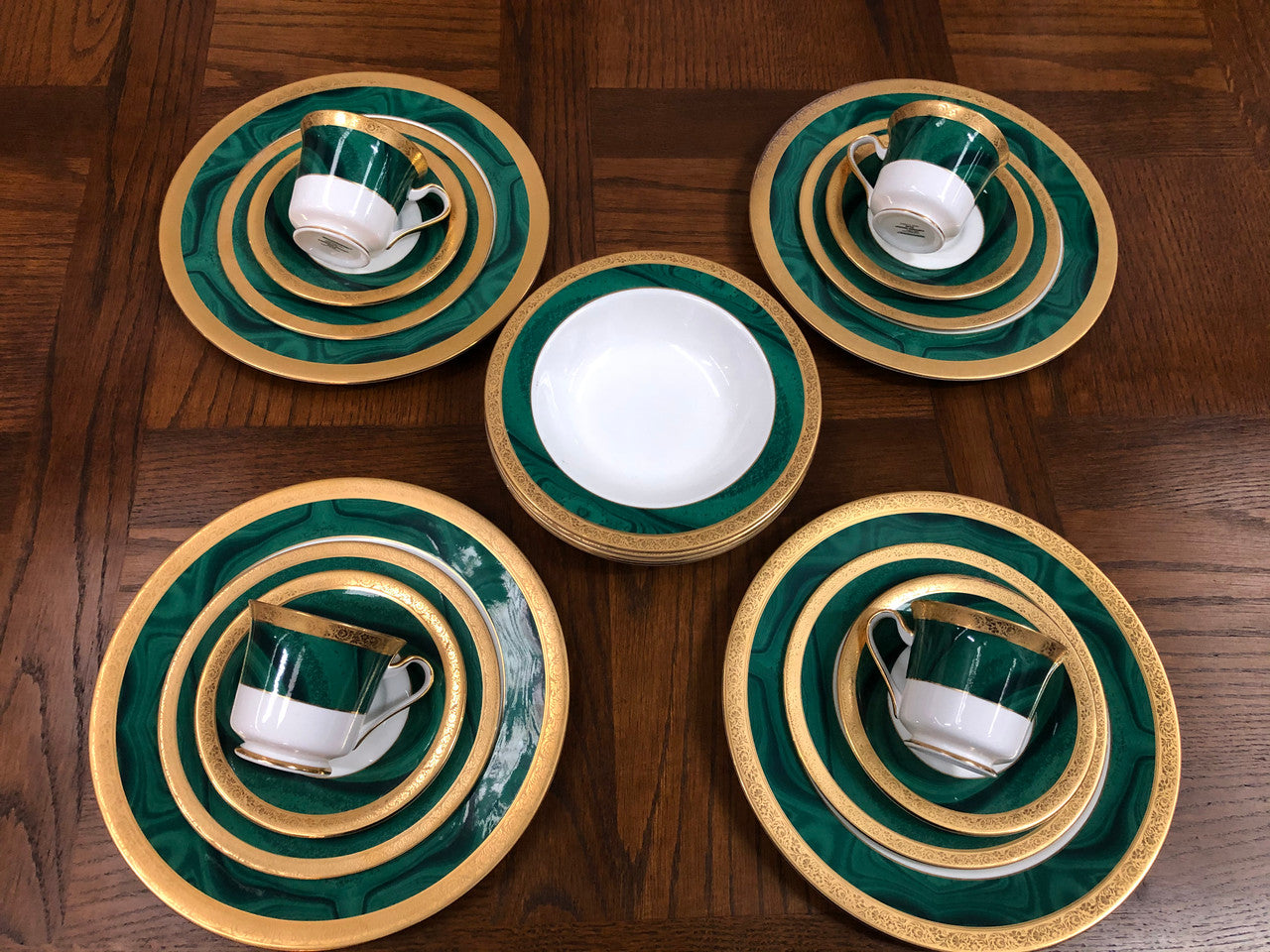 Vintage Sosume Emperor Green Dinner Set | Antique & Vintage | Moonee Ponds Antiques | Australia Wide Delivery