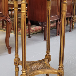 Late 19th Century French Louis XVI style round marble top side table/ lamp table. It is in good original detailed condition and has been sourced from France.