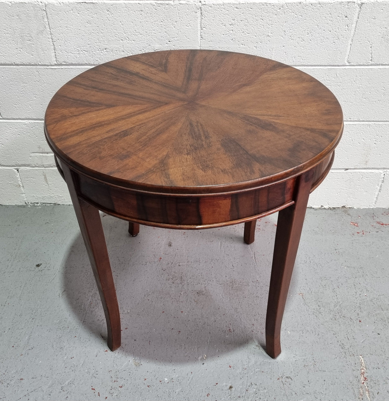 Round art deco store coffee table