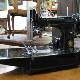 Fabulous Vintage Singer Sewing Machine