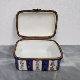 Lovely Antique Limoges Style Hand Painted Porcelain Casket Trinket Box