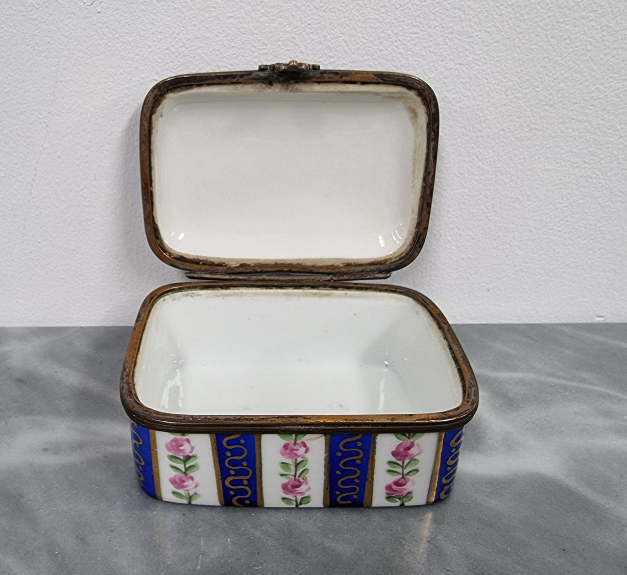 Lovely Antique Limoges Style Hand Painted Porcelain Casket Trinket Box
