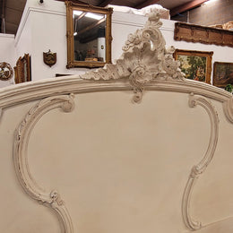 French Louis 15th Style French queen size bed and rails with custom made slats in distressed chalk painted finish. It has been sourced from France and is in good original detailed condition.