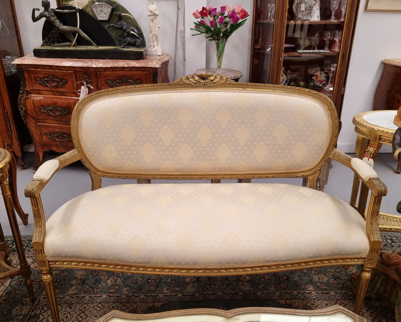 French Louis XVI style salon lounge suite with amazing like new upholstery. In good original condition and with like new fabric upholstery with very little sign of use. Please request more photos if required as they help form part of the description.