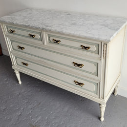 Charming Vintage French Louis 16th style original chalk painted chest of four drawers. It has been sourced from France and in good original condition.
