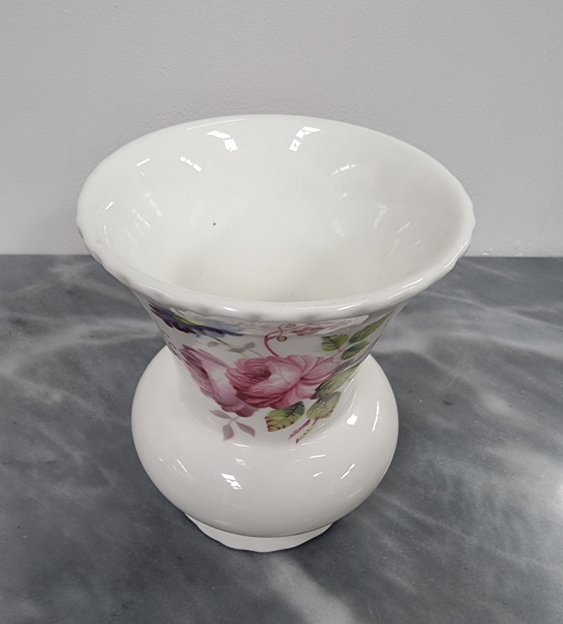 Decorative Coalport floral bone china vase. It is in good original condition, please view photos as they help form part of the description.