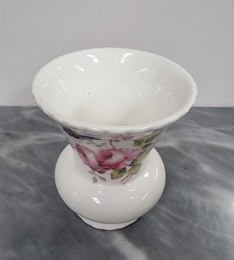 Decorative Coalport floral bone china vase. It is in good original condition, please view photos as they help form part of the description.
